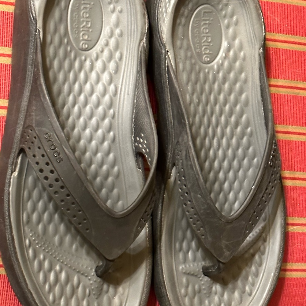 CROCS Black Flip Flops Women's Size 9